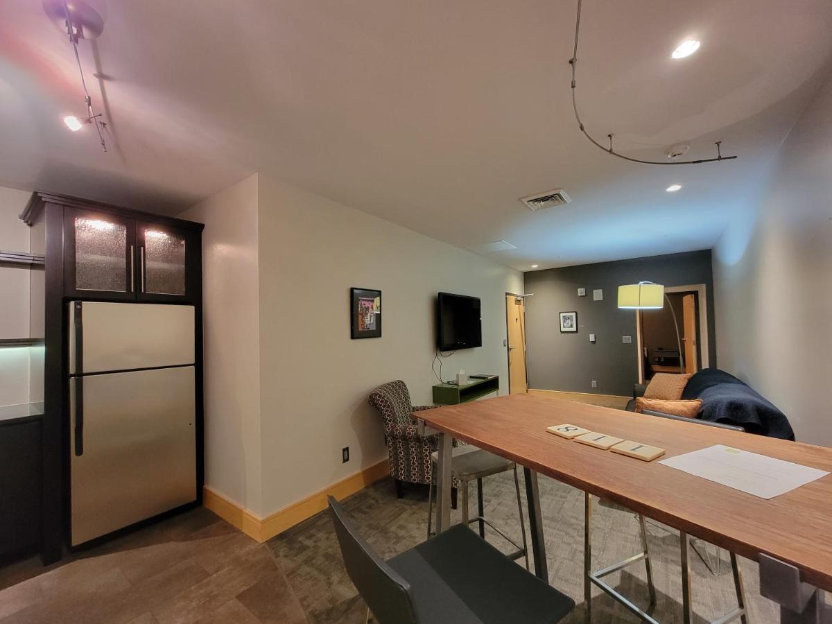 Suites At 118 บลูมมิงตัน ภายนอก รูปภาพ